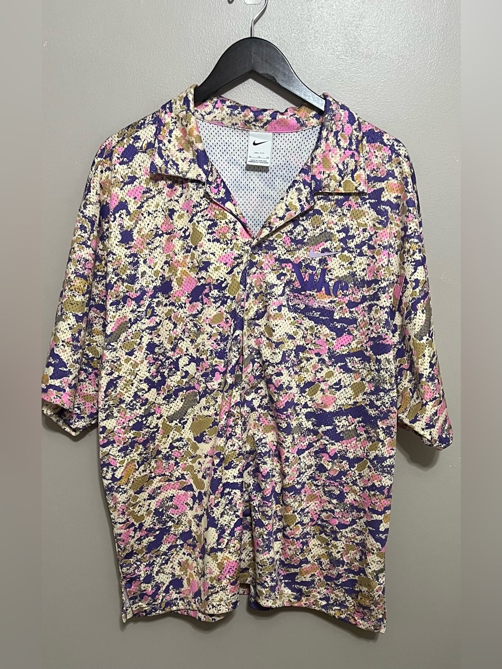Nike Trek Division Button Down Dri-Fit Shirt Psychic Purple Size XL